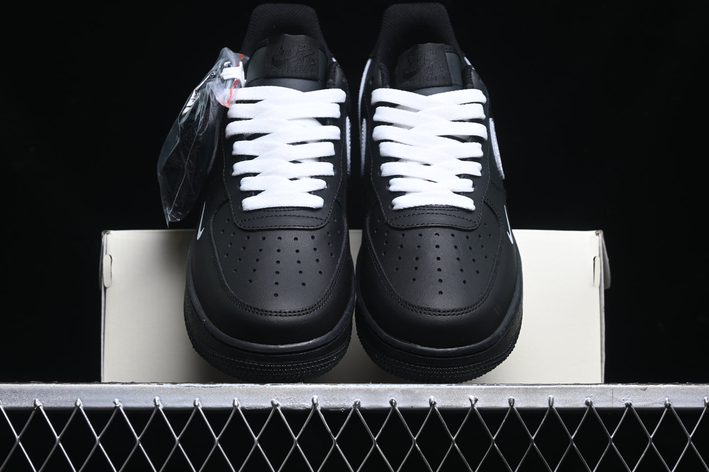 Black Air Force 1 ‘Just Do It’ edition